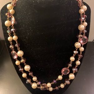 Costume necklace. Chanel vibe. Faux pearl & glass.